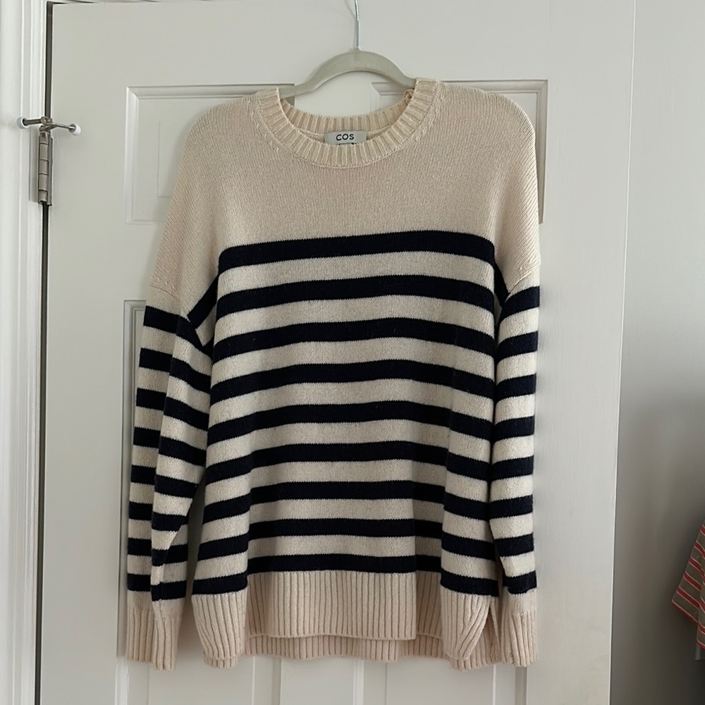 COS Women's Striped Sweater - Cream and Black